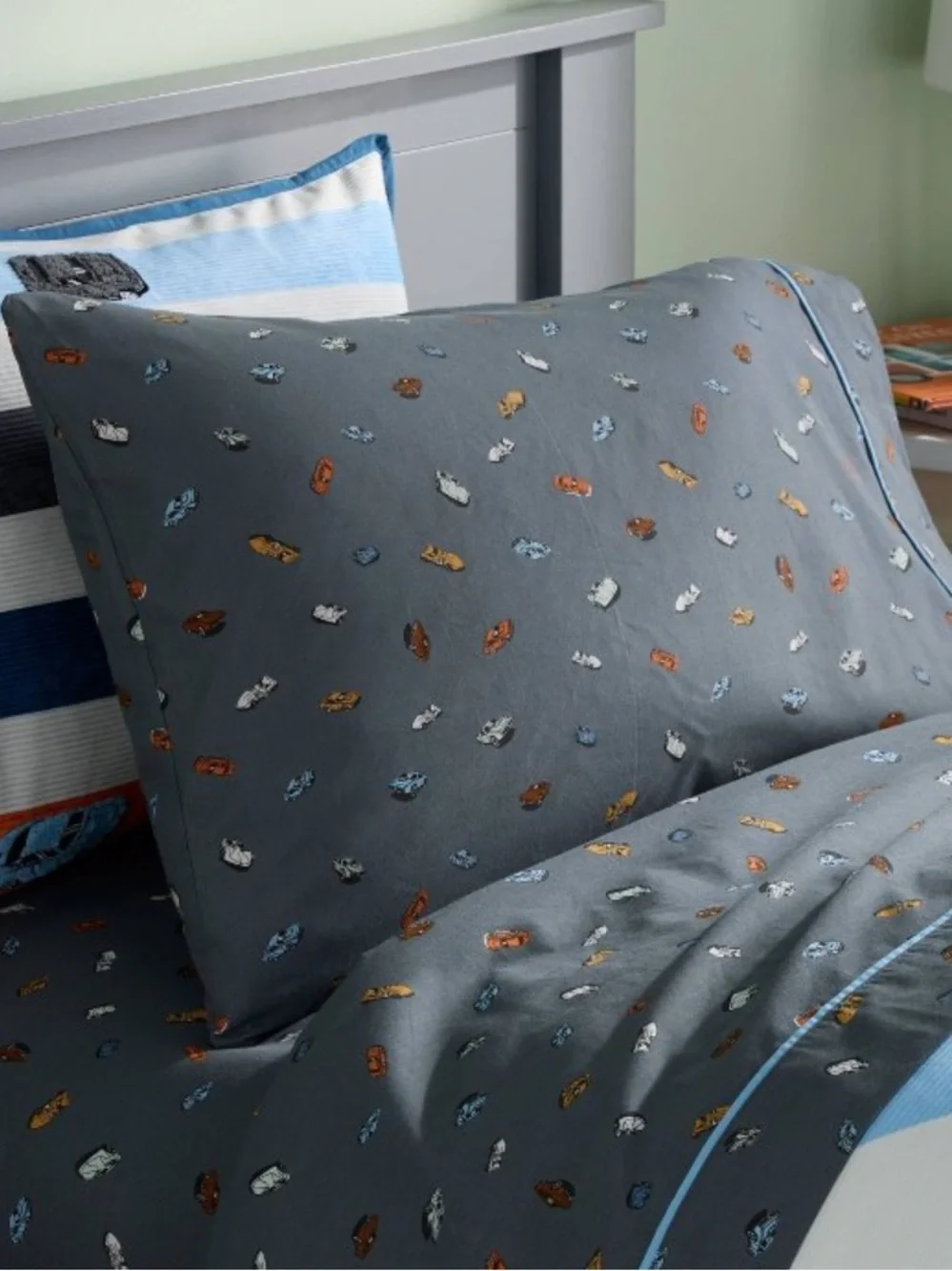 NEW 2 Pillowfort Hot Wheels Gray Wheels Retro Car Cotton Pillow Shams